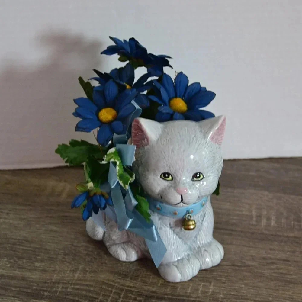 Vtg Grey  Kitty Planter